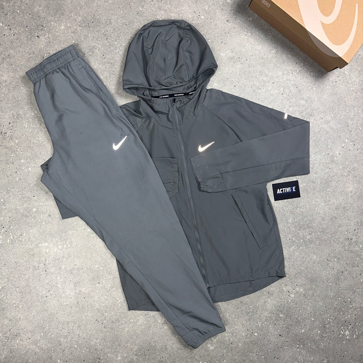 Nike Repel Windbreaker Jacket & Nike Pro Bottoms Set Grey