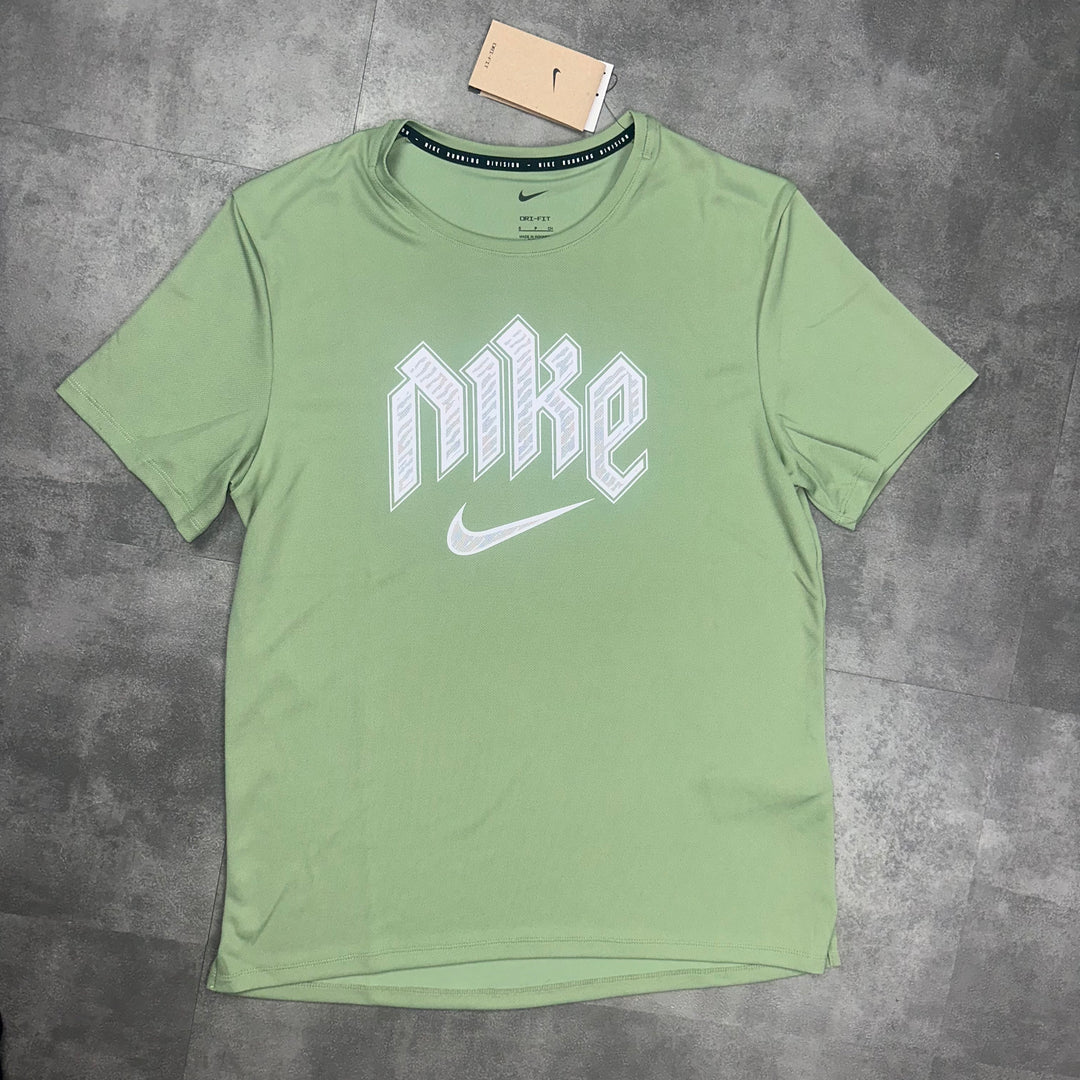 Nike Run Division T-Shirt Green