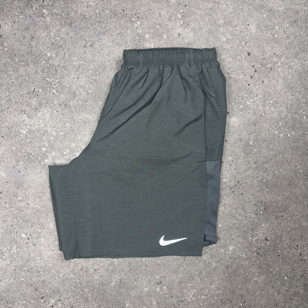 Nike 7" Challenger Shorts Grey