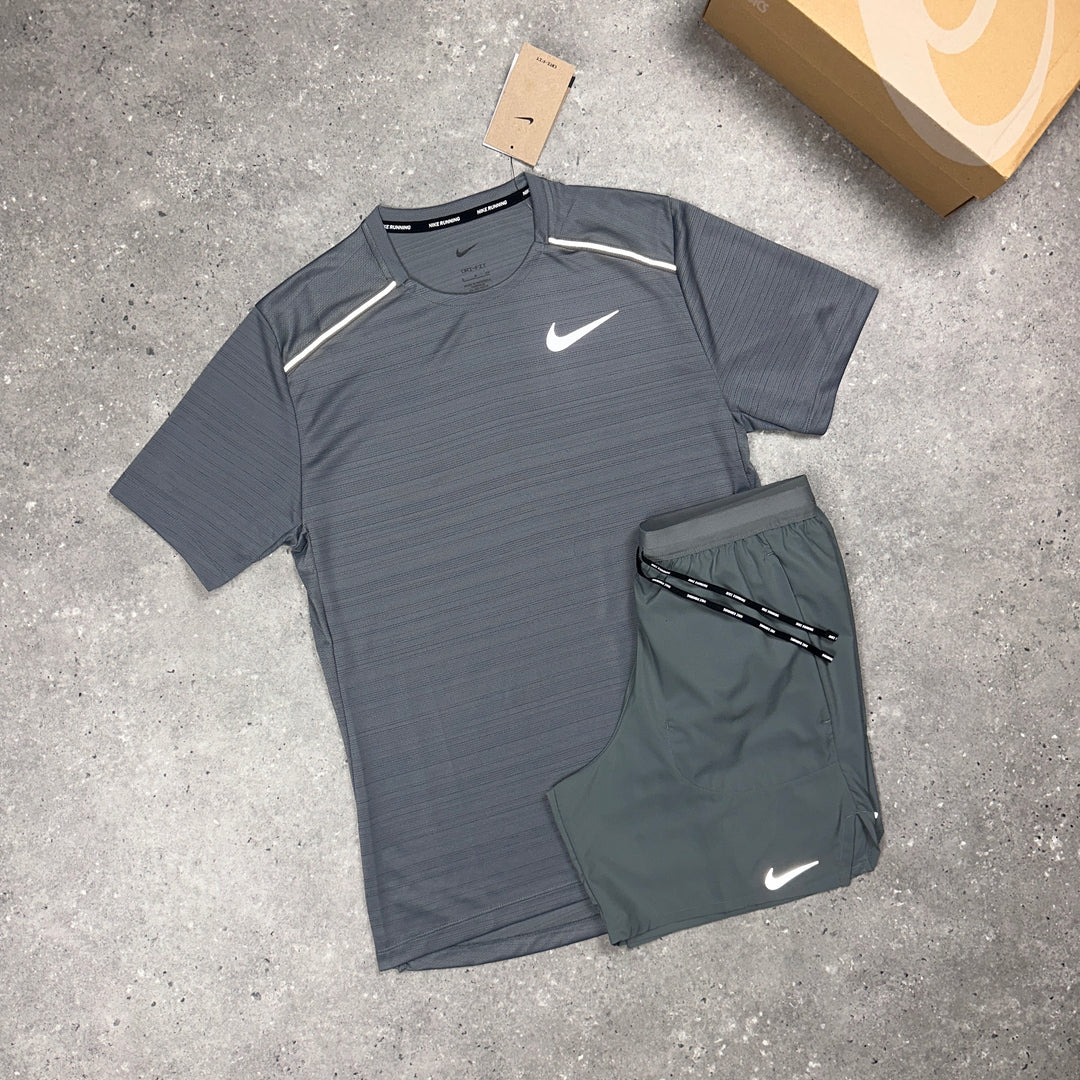 Nike Miler T-Shirt Grey & Nike Flex Stride 7" Short Set Grey