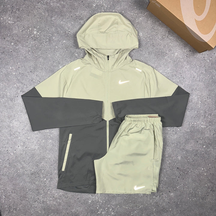 Nike UV Windbreaker & Nike Challenger 7" Short Set Olive