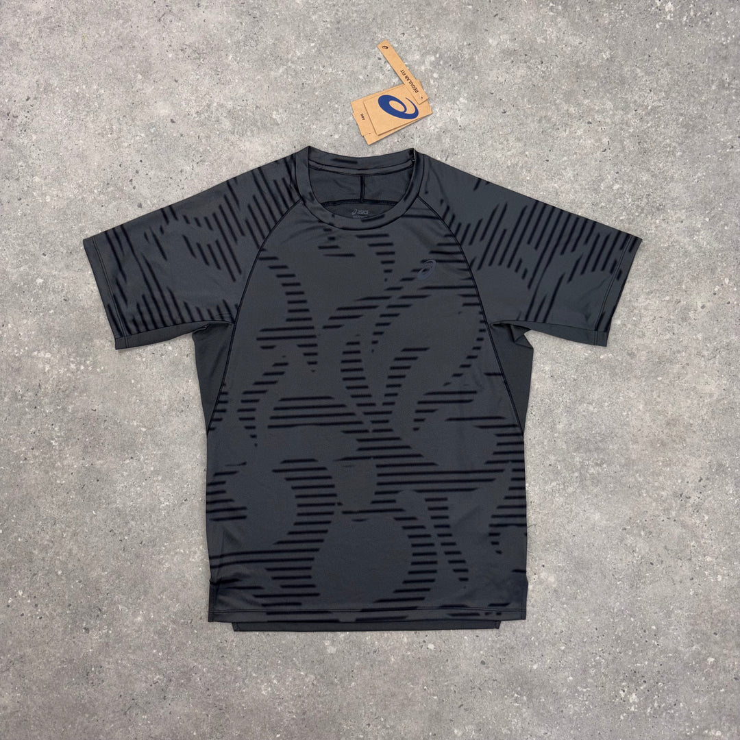 ASICS ALL OVER T-SHIRT & SHORT SET - GRAPHITE BLACK