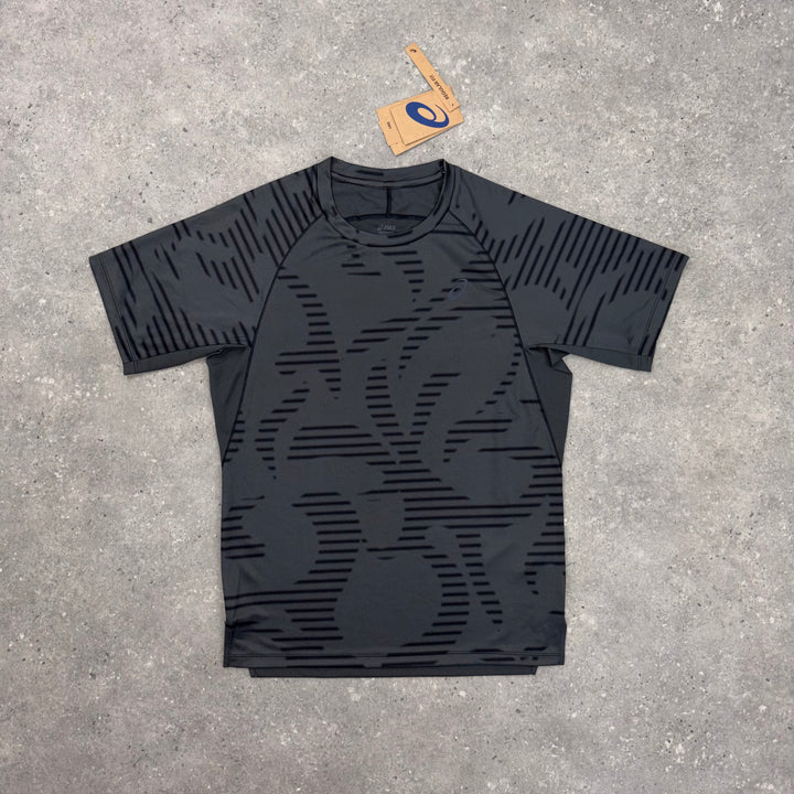 ASICS ALL OVER T-SHIRT & SHORT SET - GRAPHITE BLACK