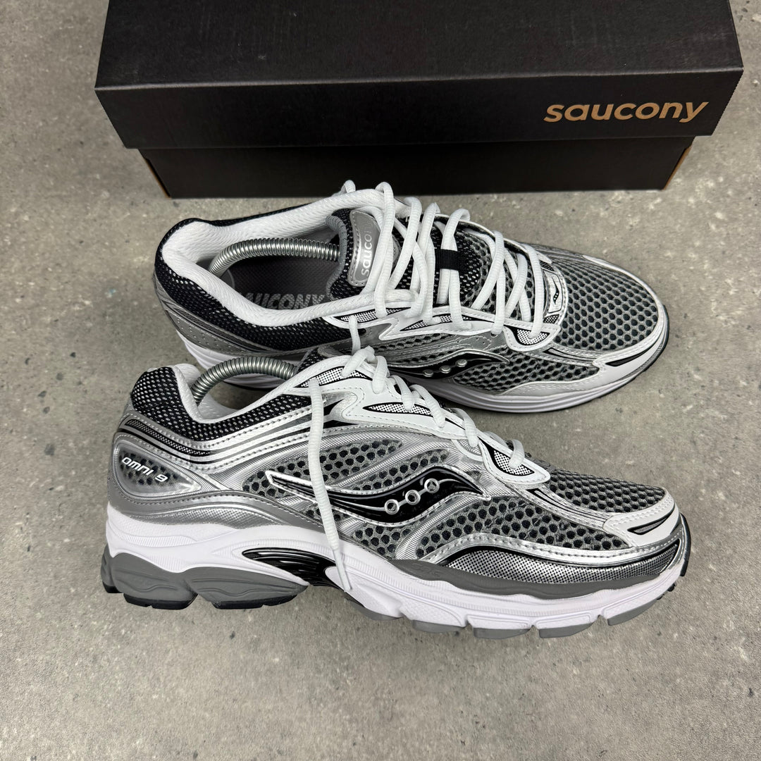 SAUCONY OMNI PRO GRID 9 - GREY/SILVER