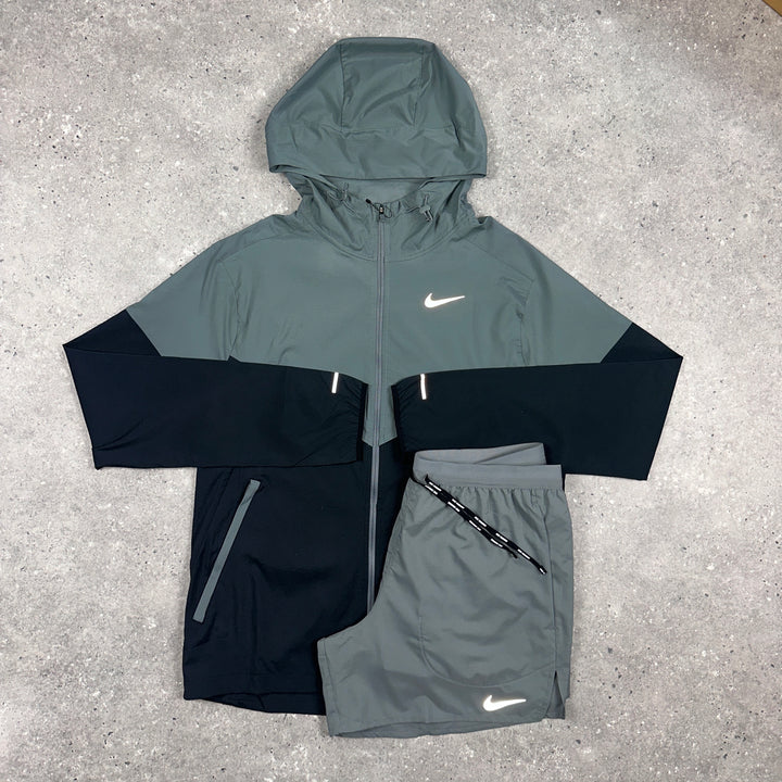 Nike UV Windrunner Jacket Black/Grey & Nike 5” Flex Stride Shorts Grey Set