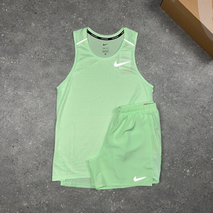 Nike Miler Vest Vapour Green & Nike 5” Challenger Shorts Vapour Green Set