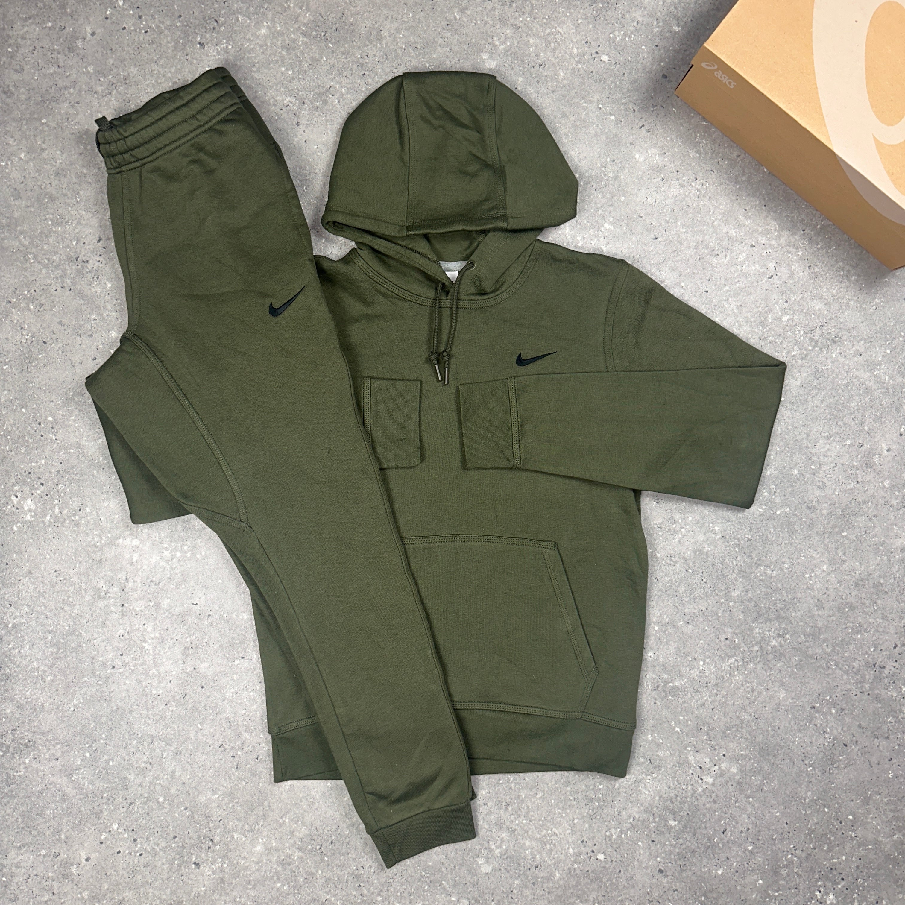olive green nike track suit