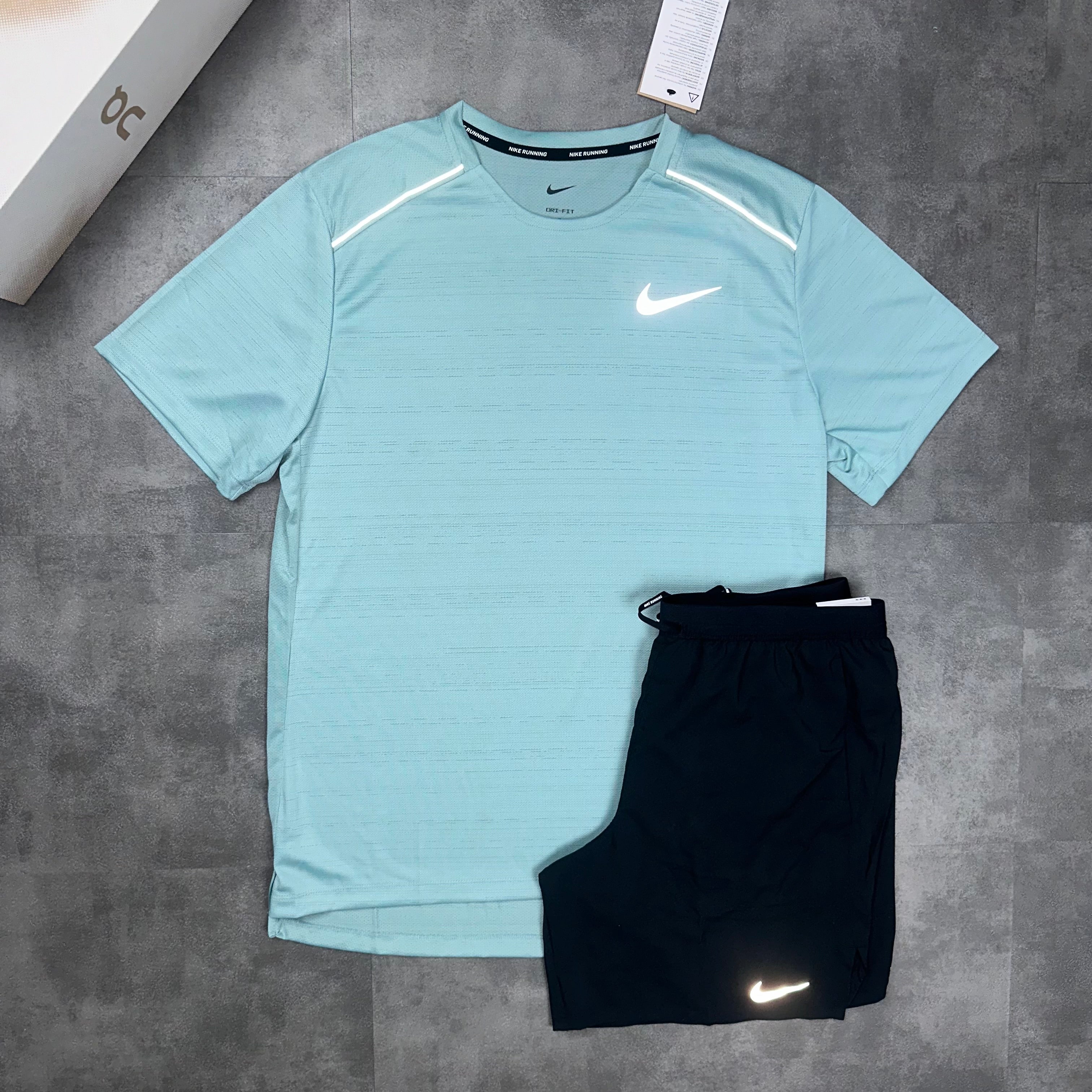 Nike Miler T Shirt Mineral Nike Flex Stride Shorts 7 Black set