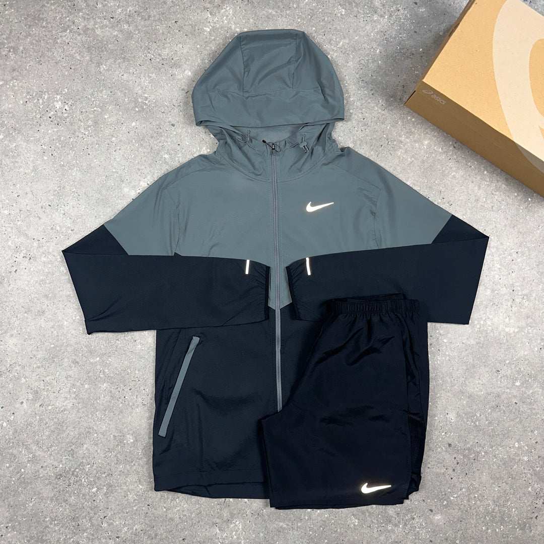 Nike UV Windbrunner Jacket Black/Grey