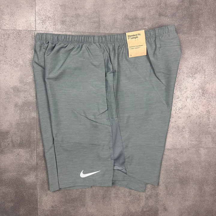 Nike 7" Challenger Shorts Grey