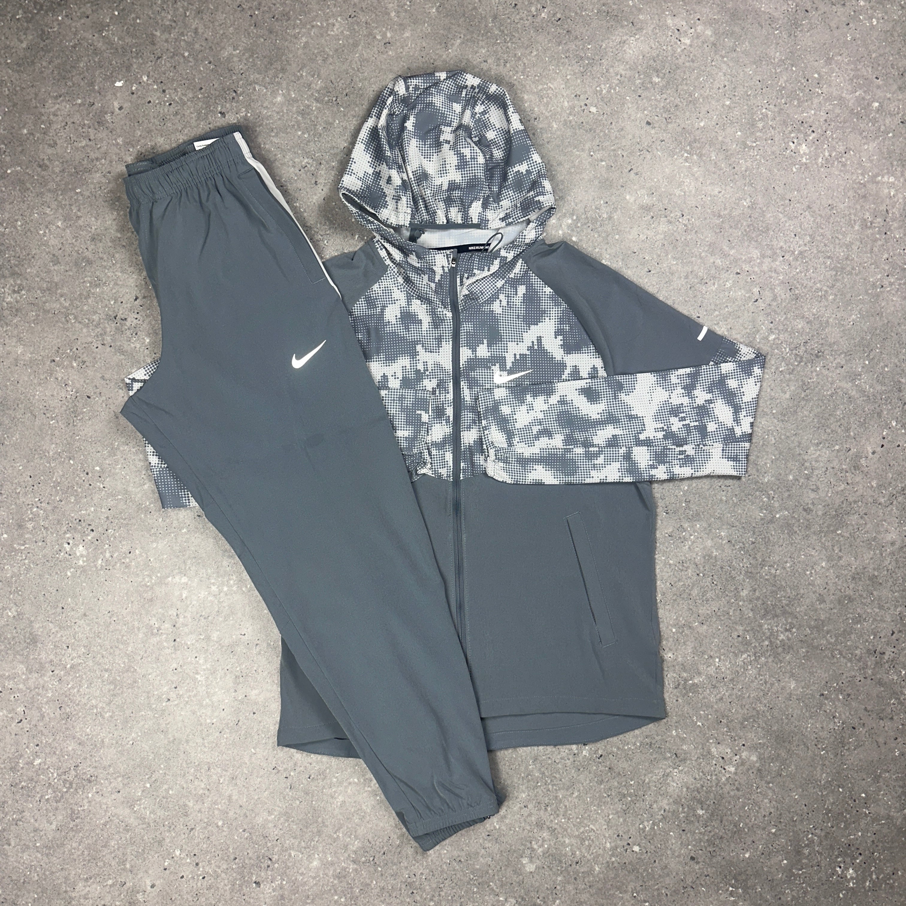 nike black camo tracksuit