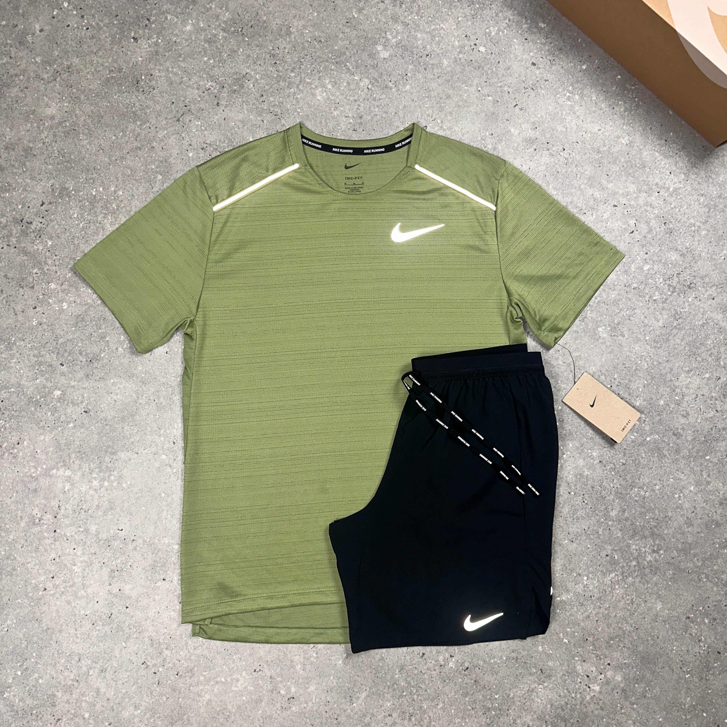 nike khaki t shirt