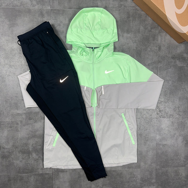 Nike UV Windbreaker Vapour Green & Nike Phenom Bottoms Black Set