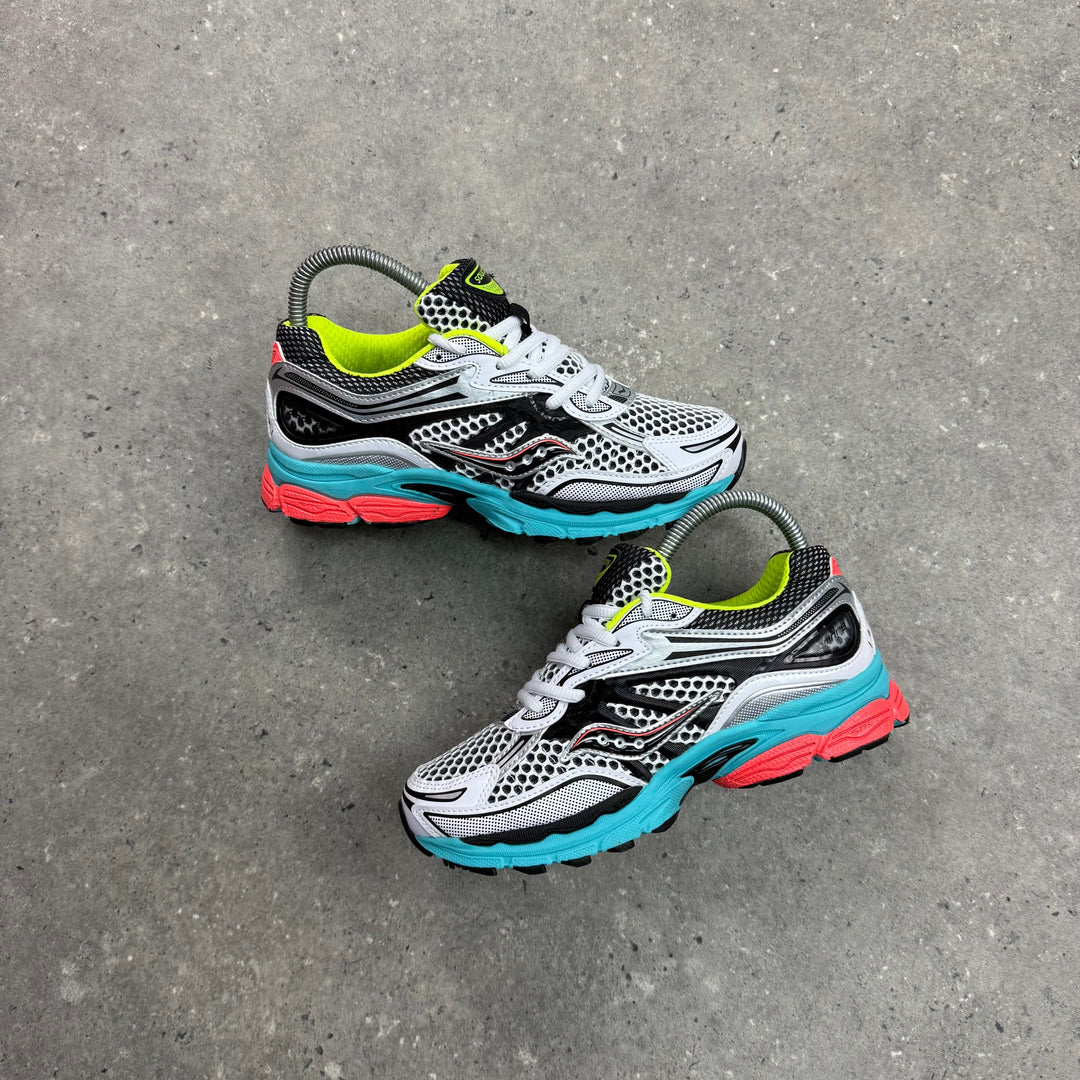SAUCONY OMNI PRO GRID 9 - “SILVER MUTANT” - JUNIOR / KIDS
