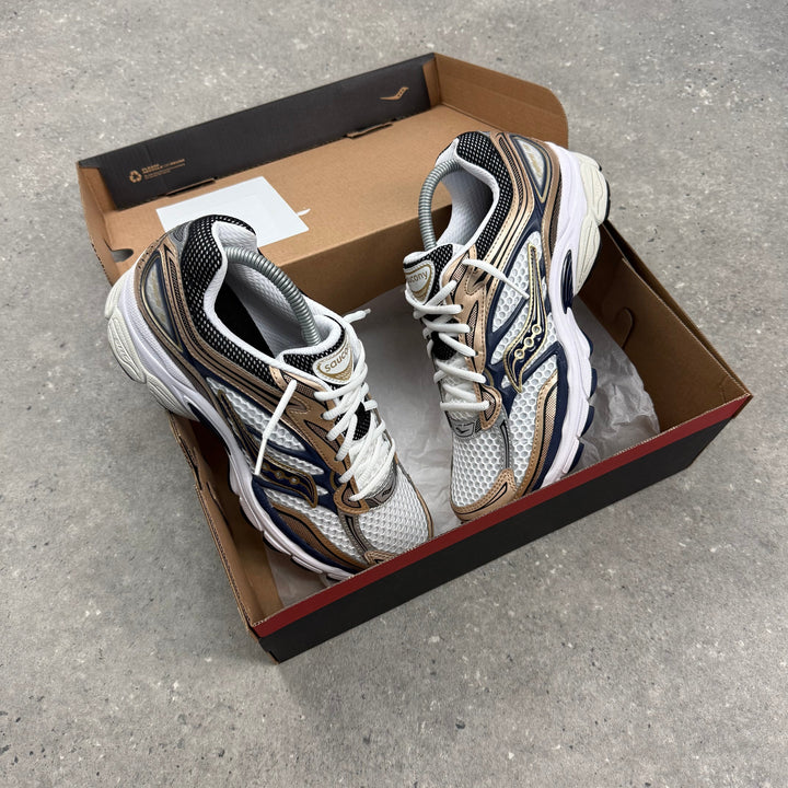 SAUCONY OMNI PRO GRID 9 - NAVY / SANDSTONE