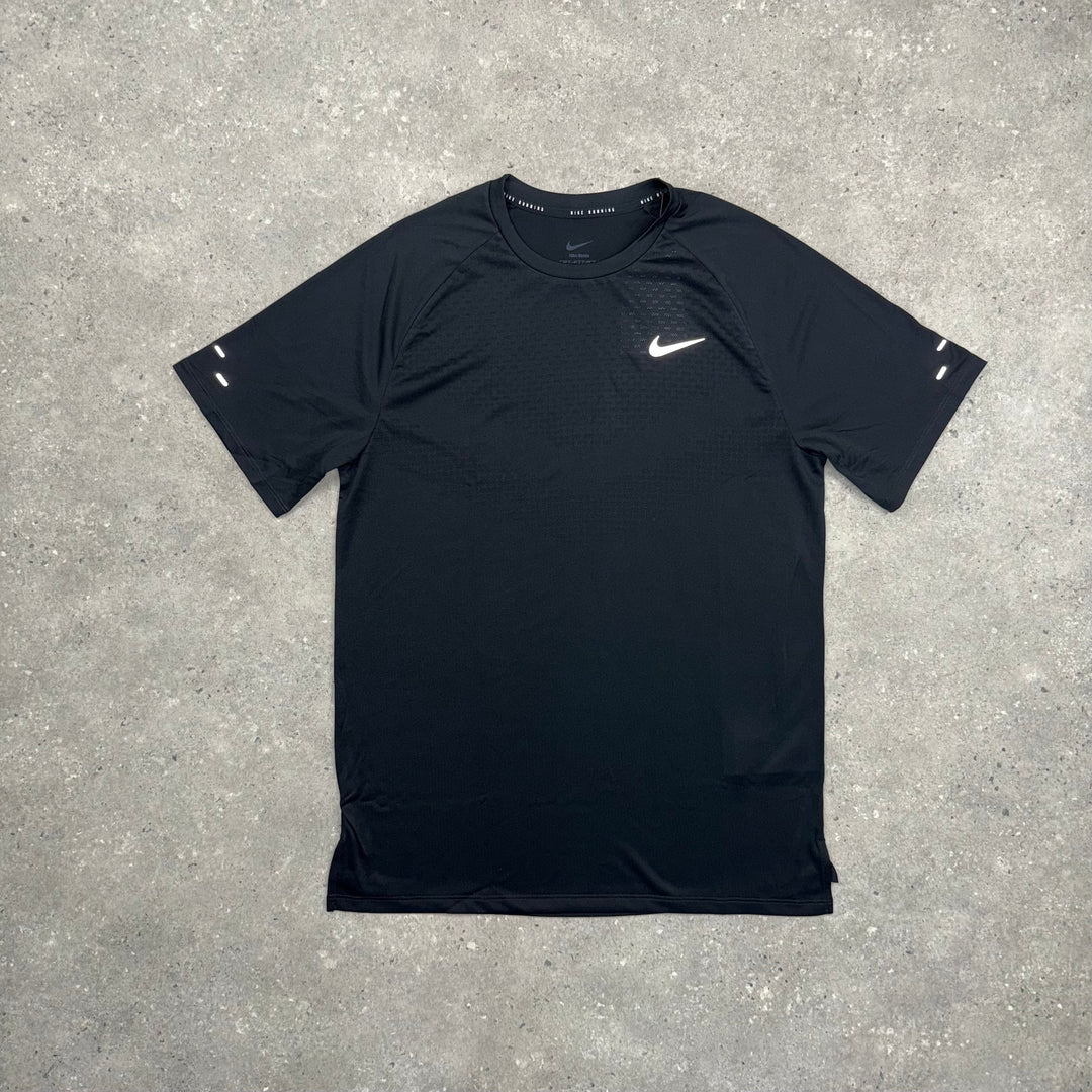 NIKE ADV STRIDE T-SHIRT - BLACK