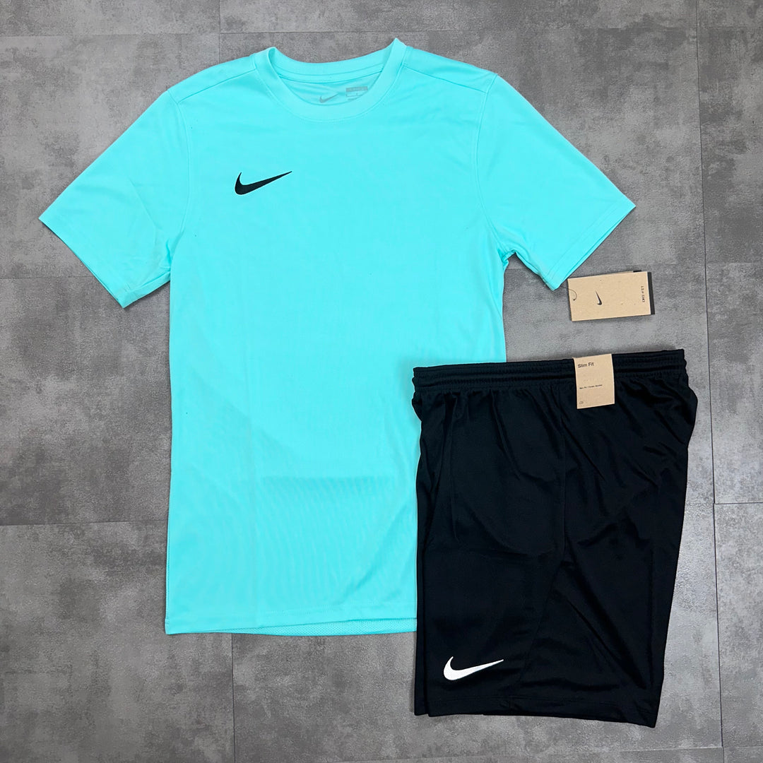 nike t-shirt turqoise and black short set 