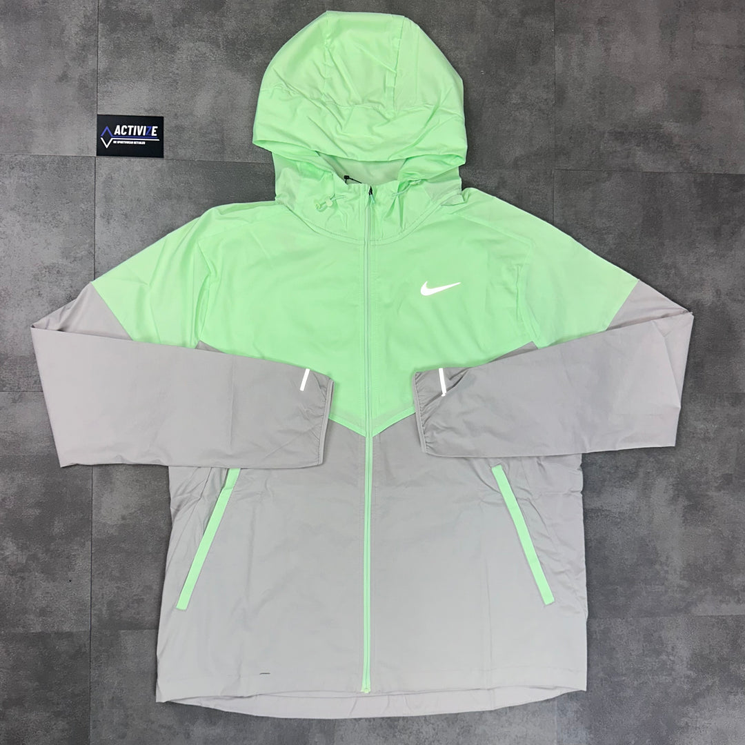 nike UV windbreaker jacket vapour green 