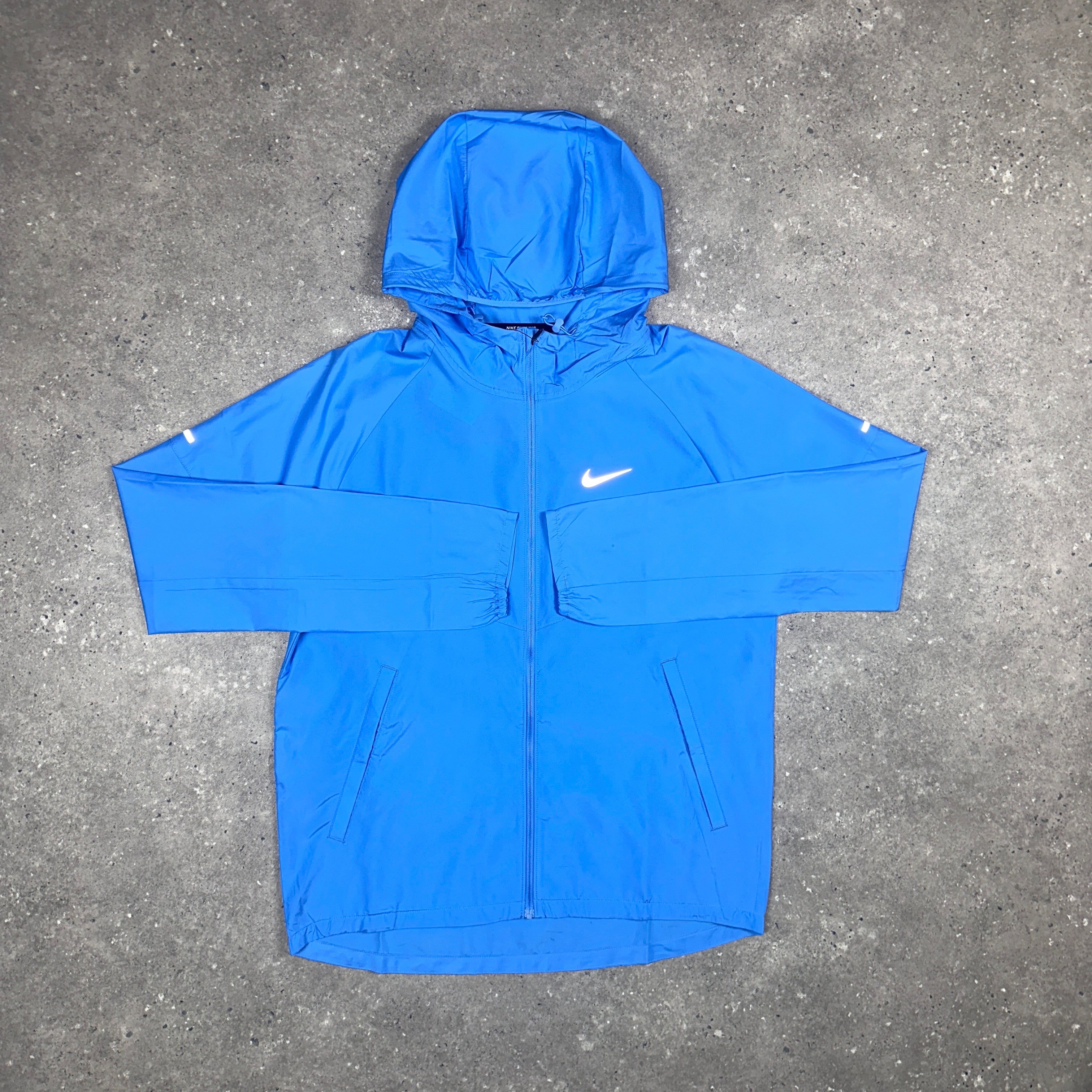 nike essential rain jacket