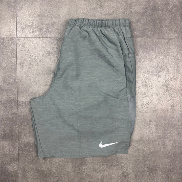 Nike 7" Challenger Shorts Grey