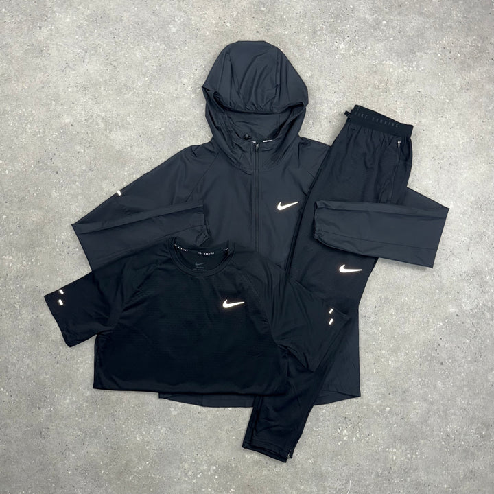 NIKE REPEL WINDRUNNER, T-SHIRT & STRIDE BOTTOMS 3 PIECE SET - BLACK