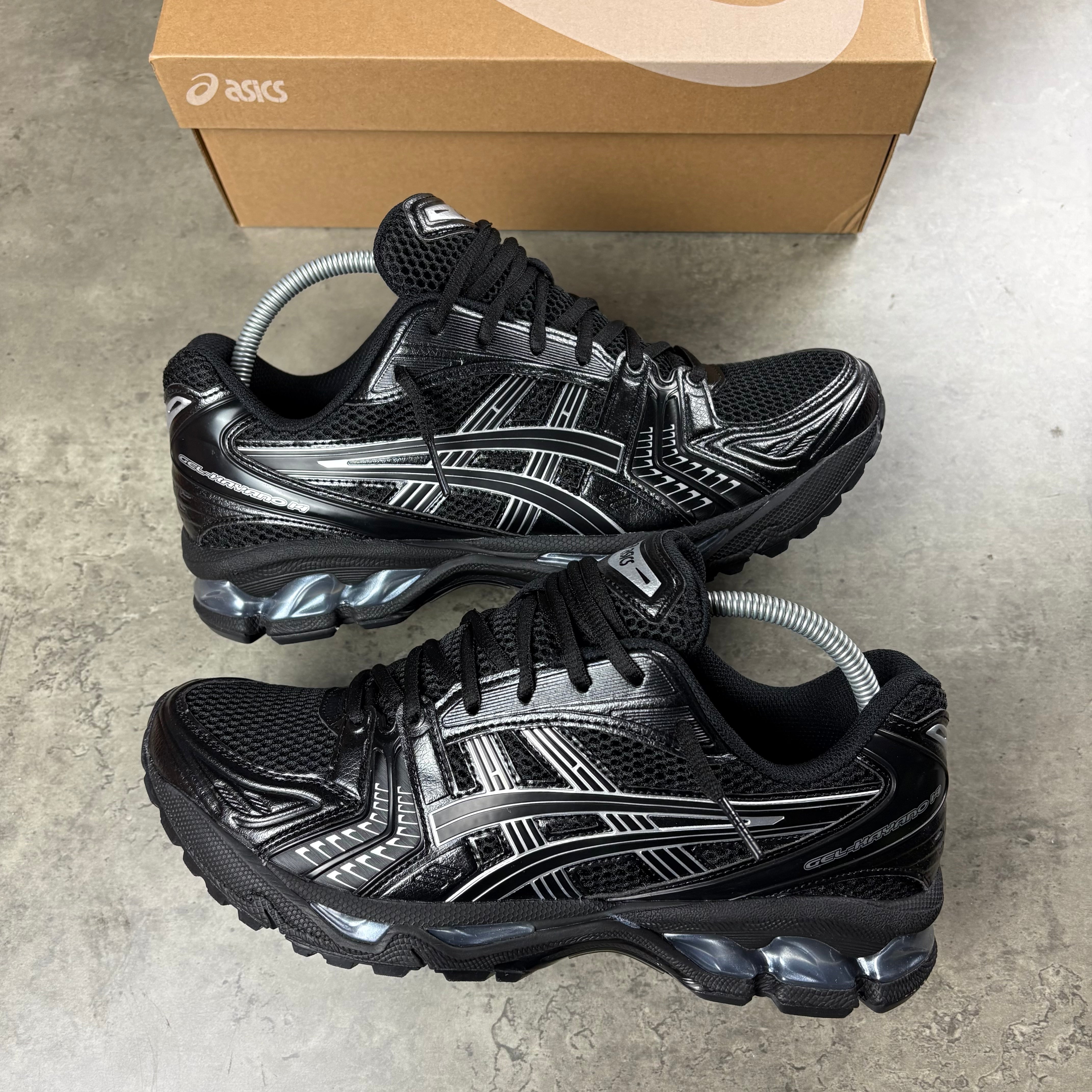 Asics Gel-Kayano 14's Black Pure Silver