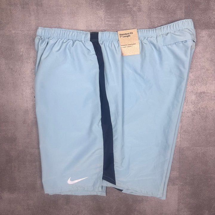 Nike Challenger 7" Shorts Baby Blue