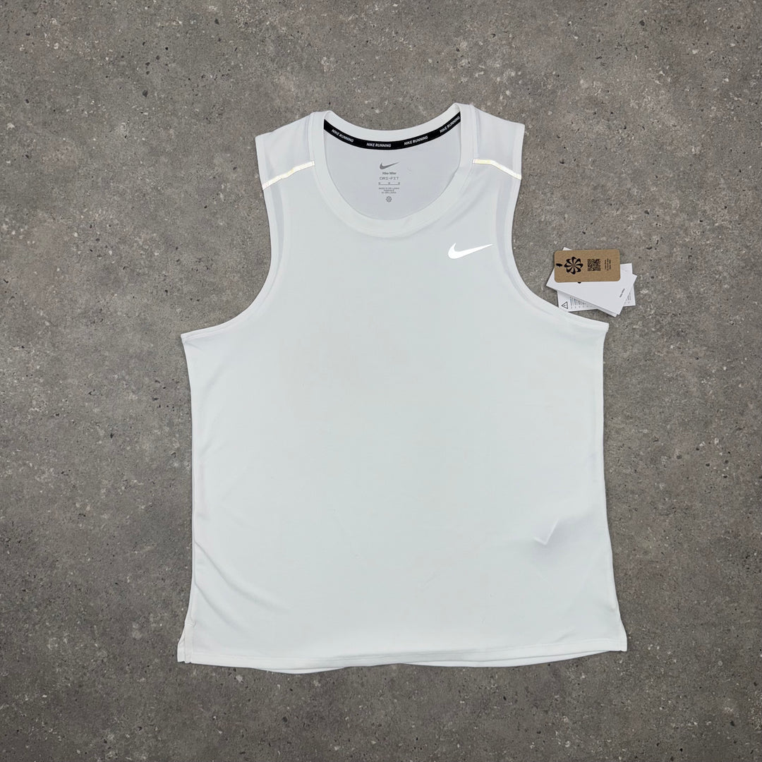 NIKE MILER VEST & CHALLENGER SHORT SET - WHITE/GREY