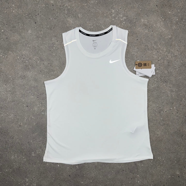 NIKE MILER VEST & CHALLENGER SHORT SET - WHITE/GREY