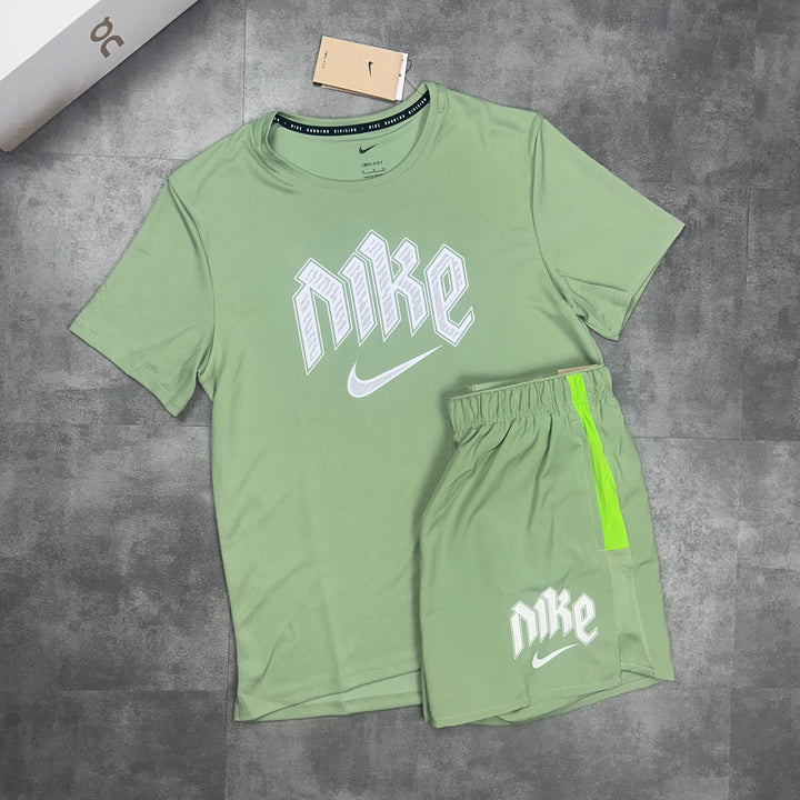 Mens Nike Dri-Fit Miler Set Green - Side Angle