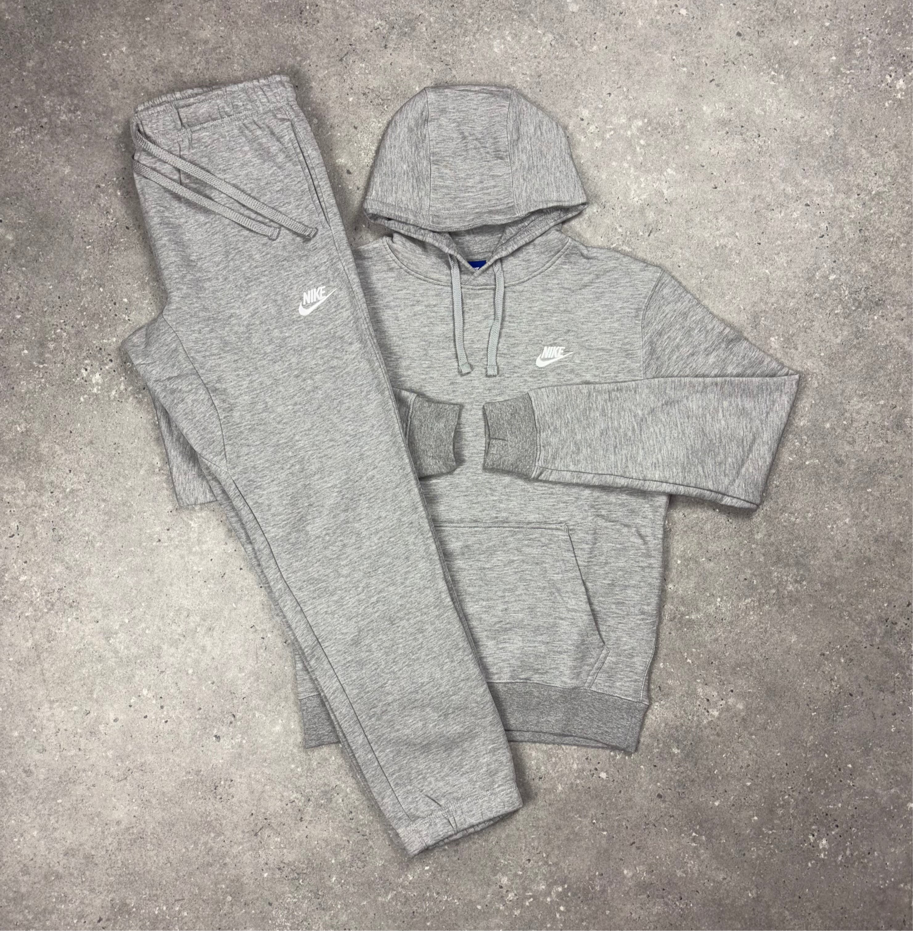 men nike sweatsuit outfit