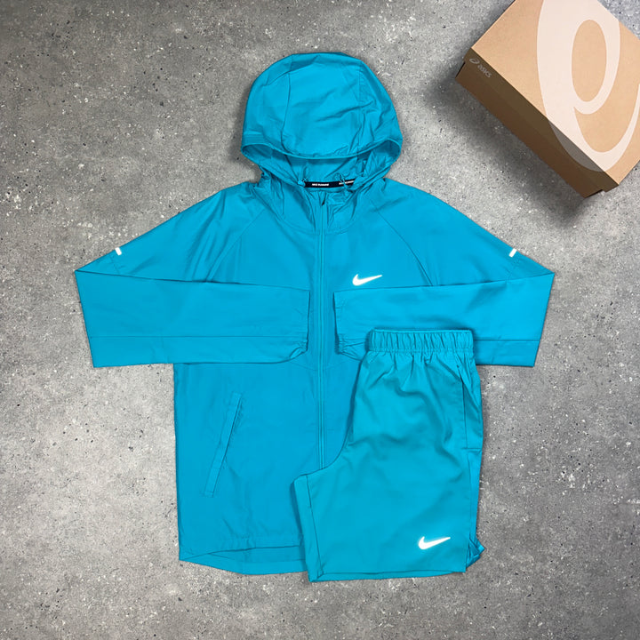 Nike Repel Windbreaker Jacket & Nike Challenger 7” Short Set Aqua