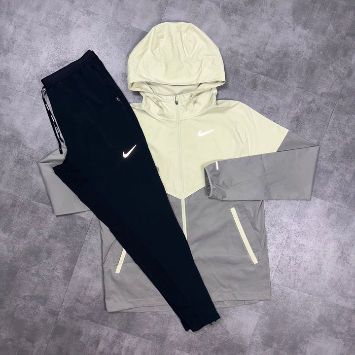 Nike UV Windbreaker Olive & Nike Phenom Bottoms Black Set