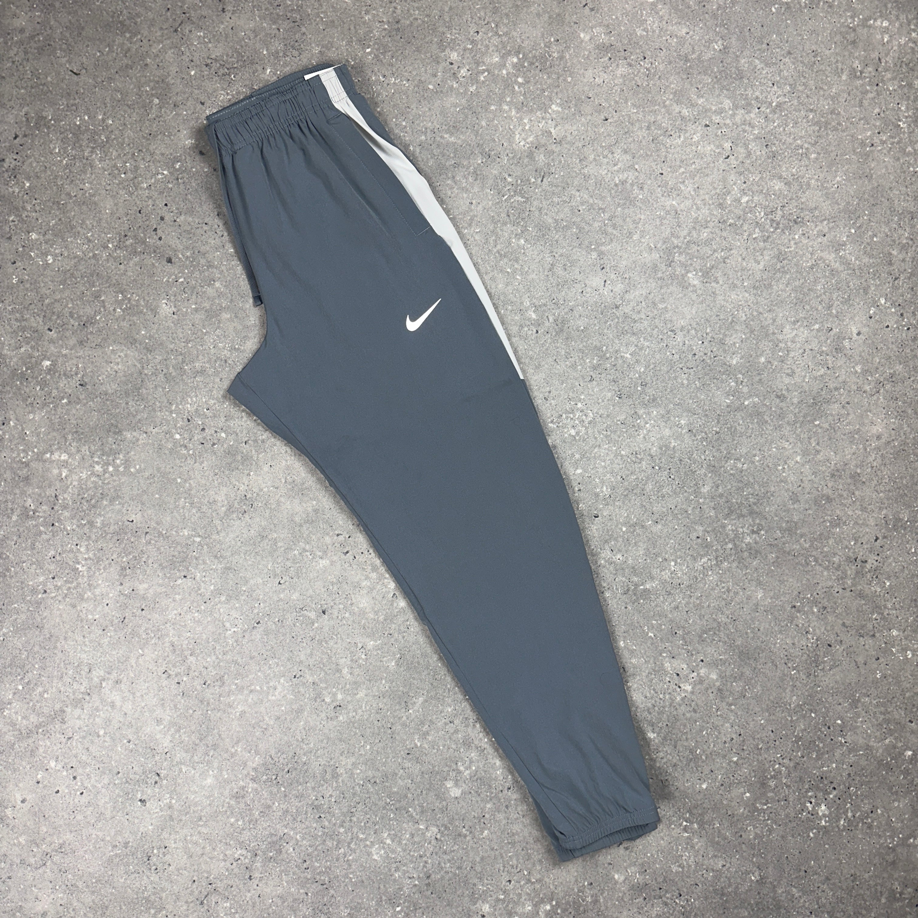nike performance tracksuit bottoms